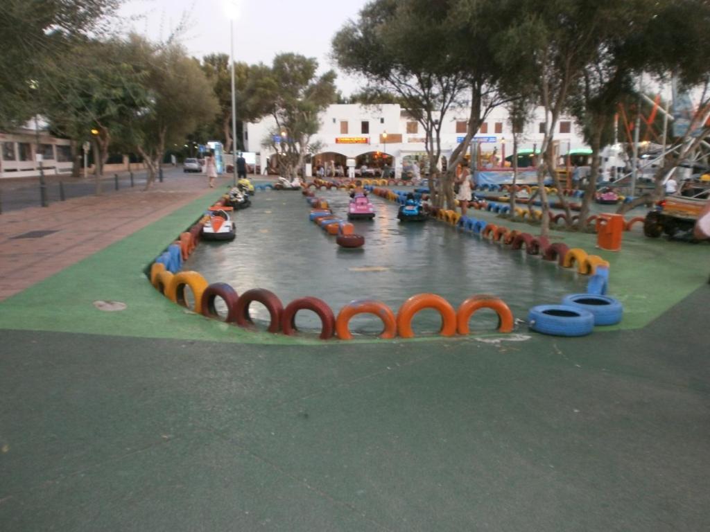 Sea Frontline Apartment 'Ernesto'. Pool. Wifi Сантаний Екстериор снимка
